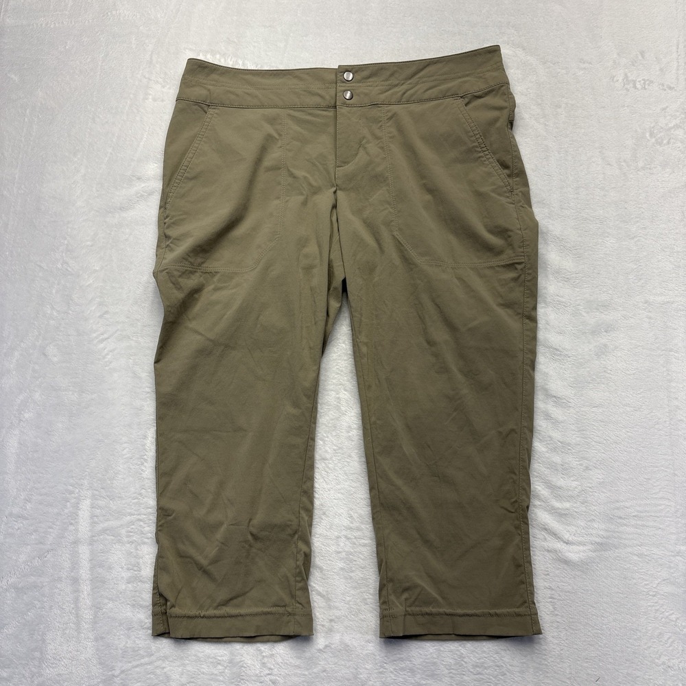 Columbia Capri Pants Womens Size 8/40 Beige Omni-Shield Water Resistant Hiking